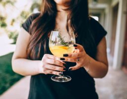 Alkohol na prazan želudac je jako loša ideja, evo i zašto