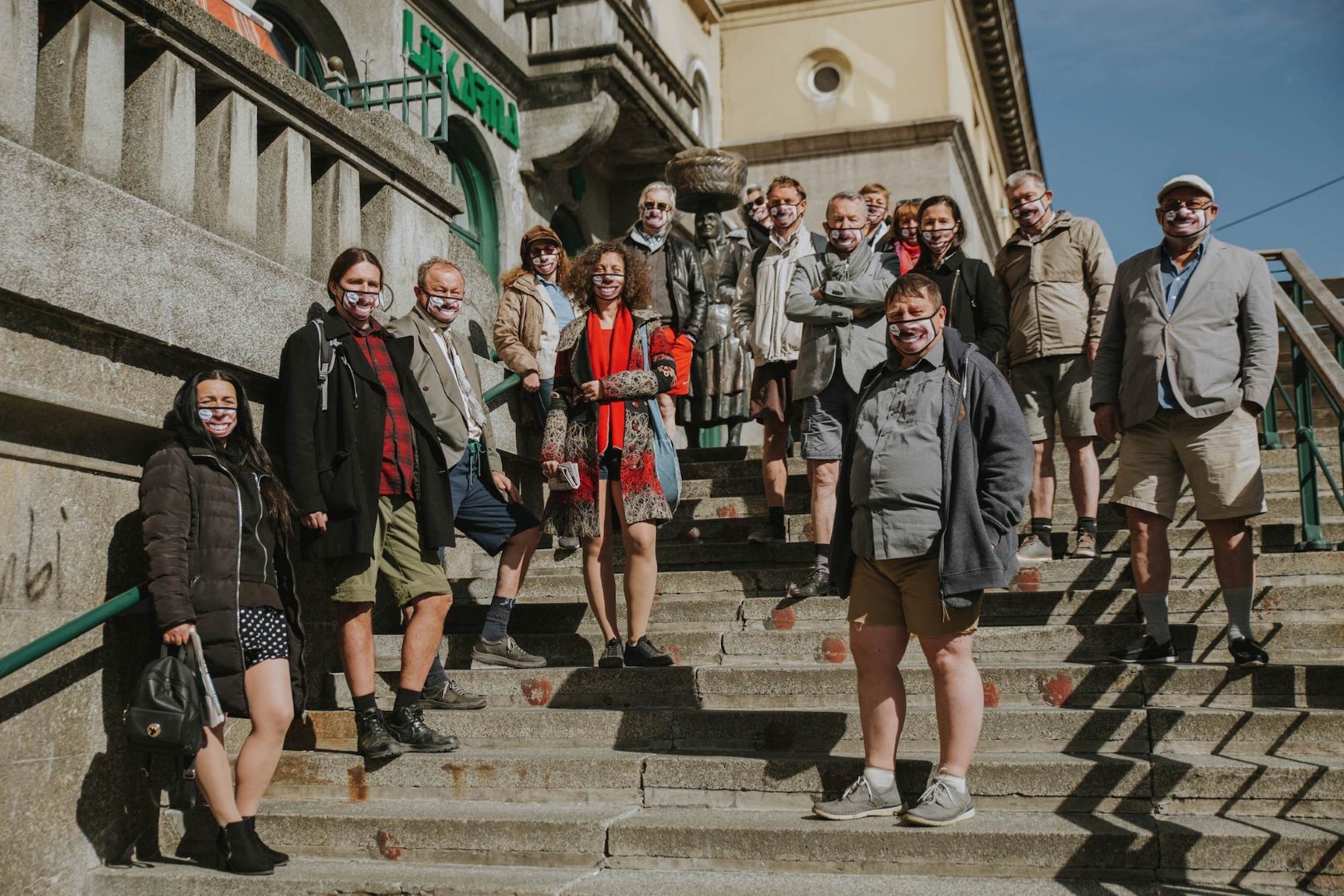 PS: Sorry; Napokon slobodan!