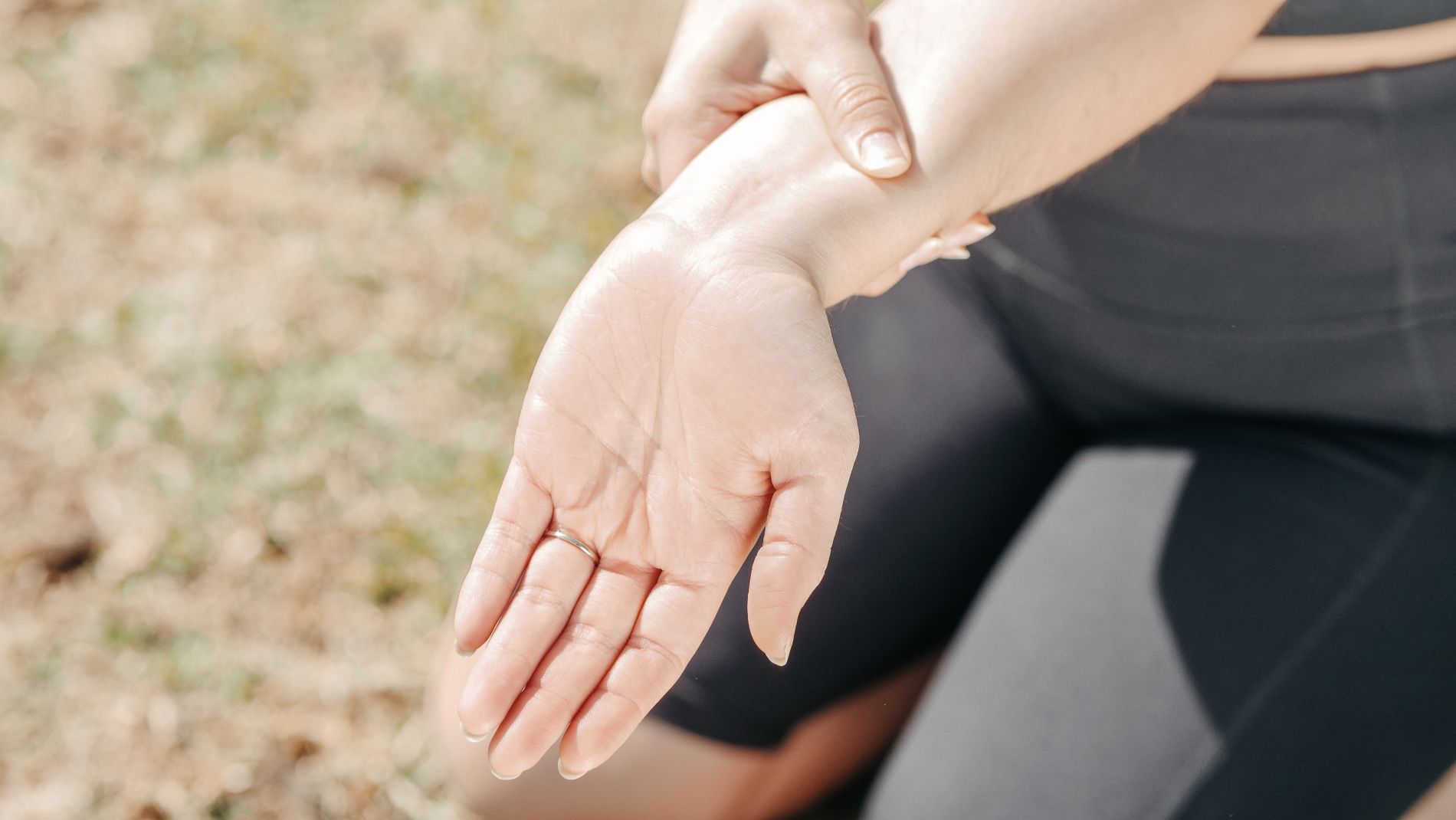 bol u zglobovima kod raka bol u ramenskim zglobovima koji se proteže na ruku