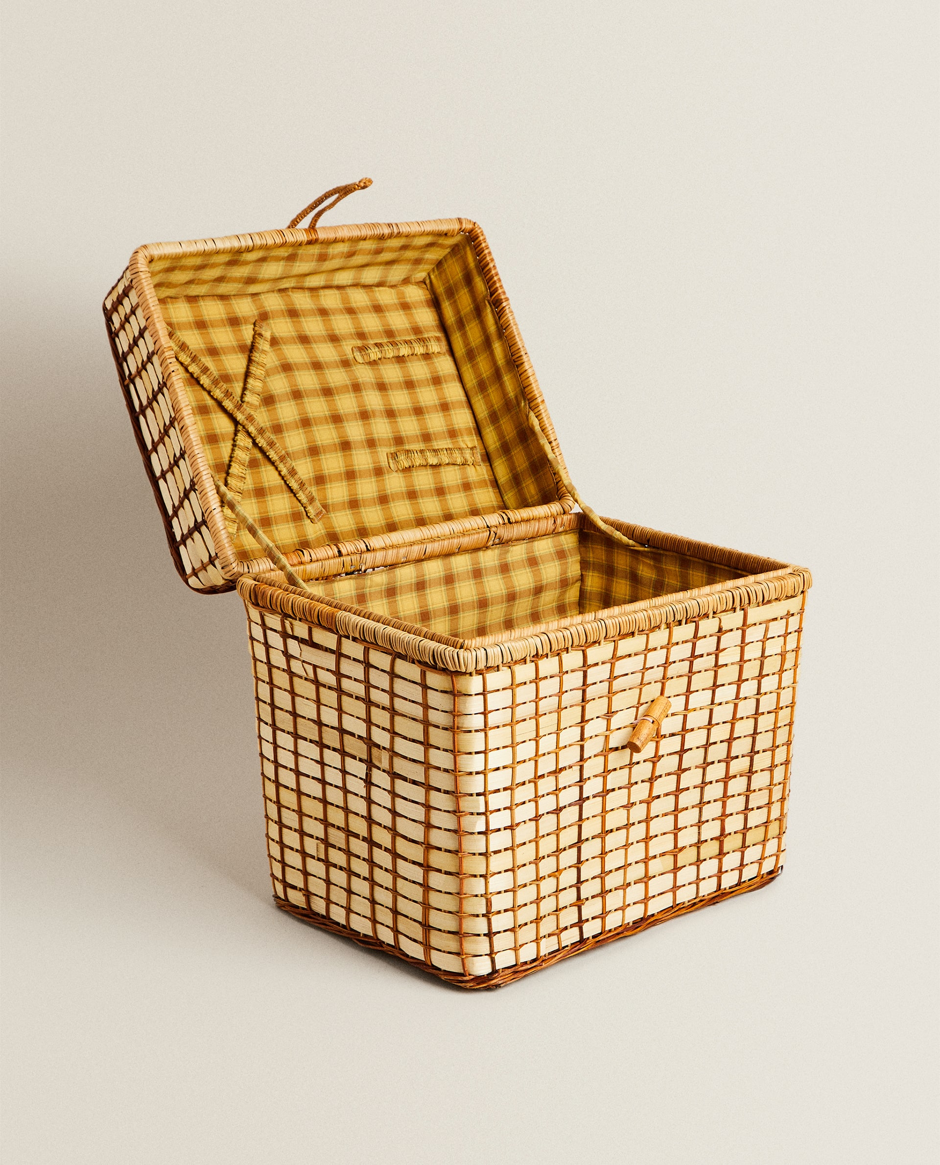 zara, košara za piknik