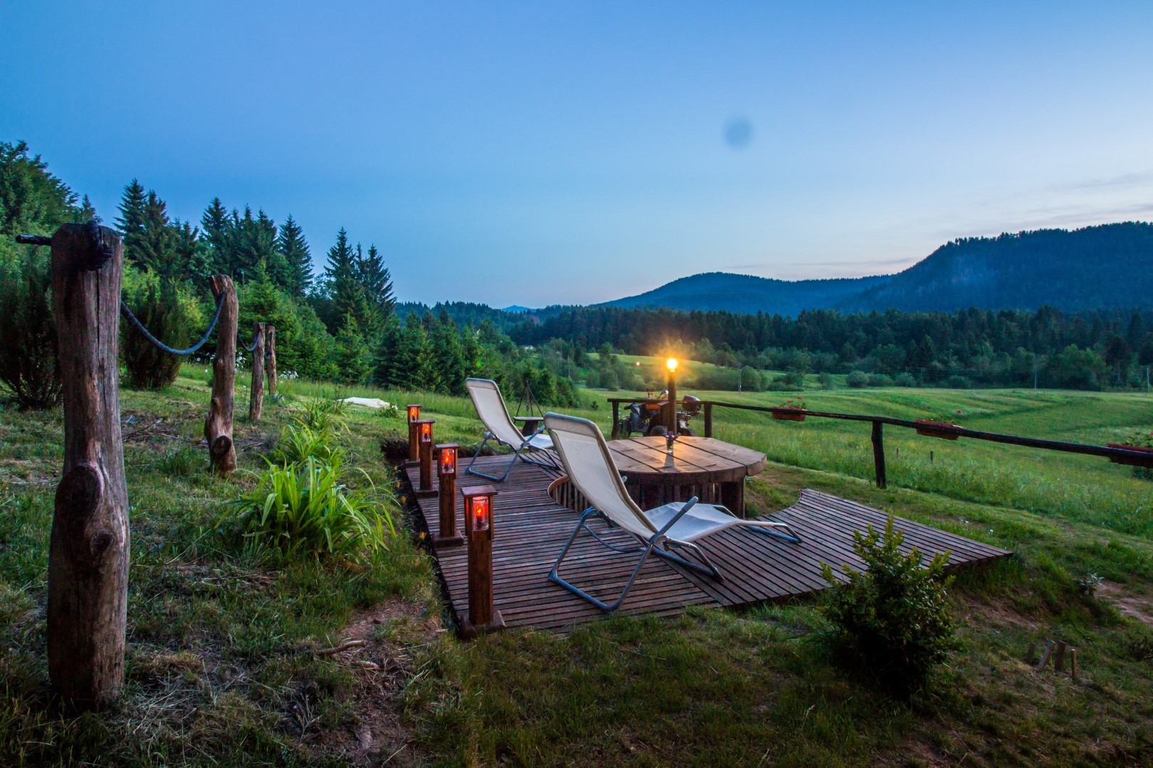 gorski lazi, kućica na drvetu, kuća za odmor, gorski kotar