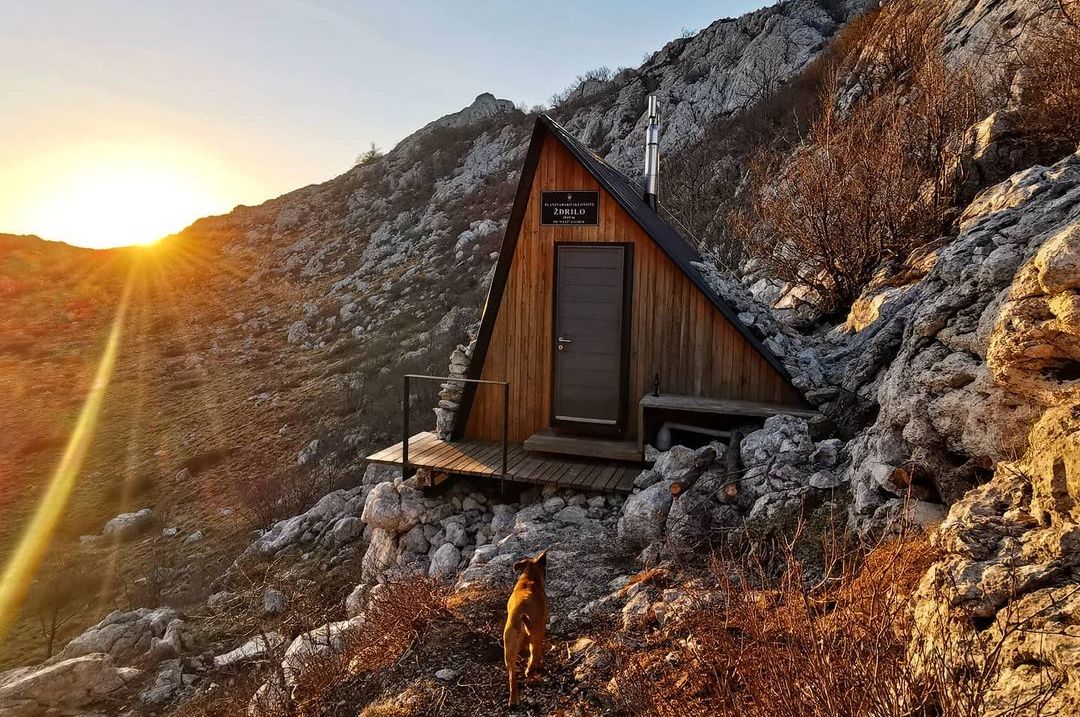 planinarsko sklonište ždrilo hrvatska