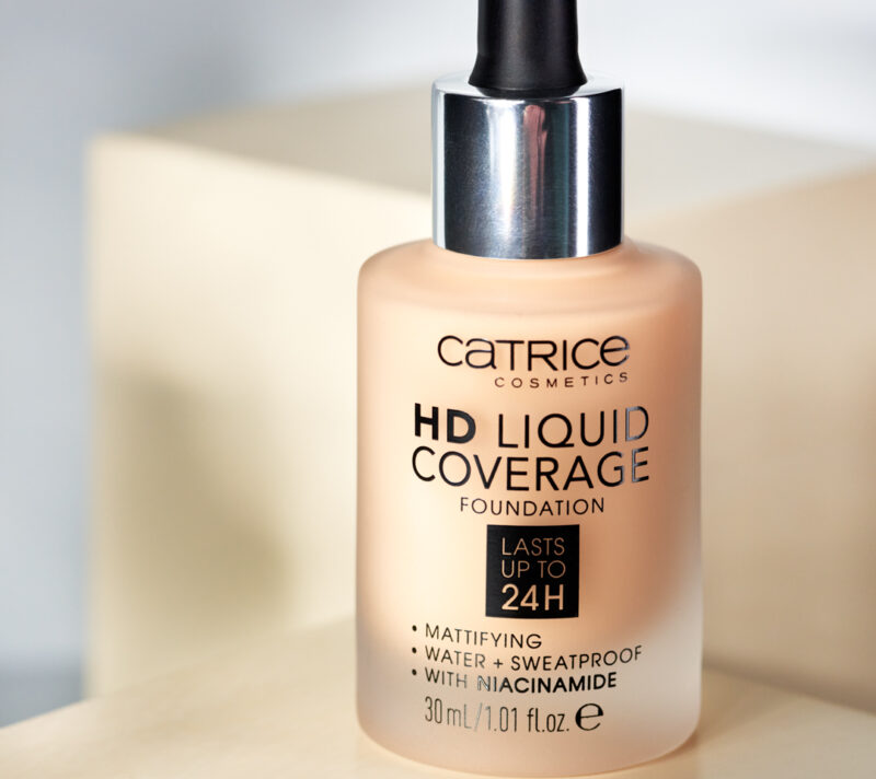 CATRICE HD LIQUID COVERAGE TEKUĆI PUDER