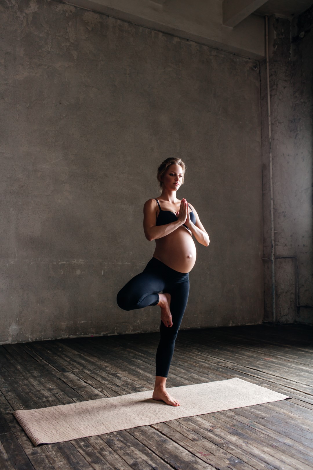 Tena Rebernjak prenatal yoga