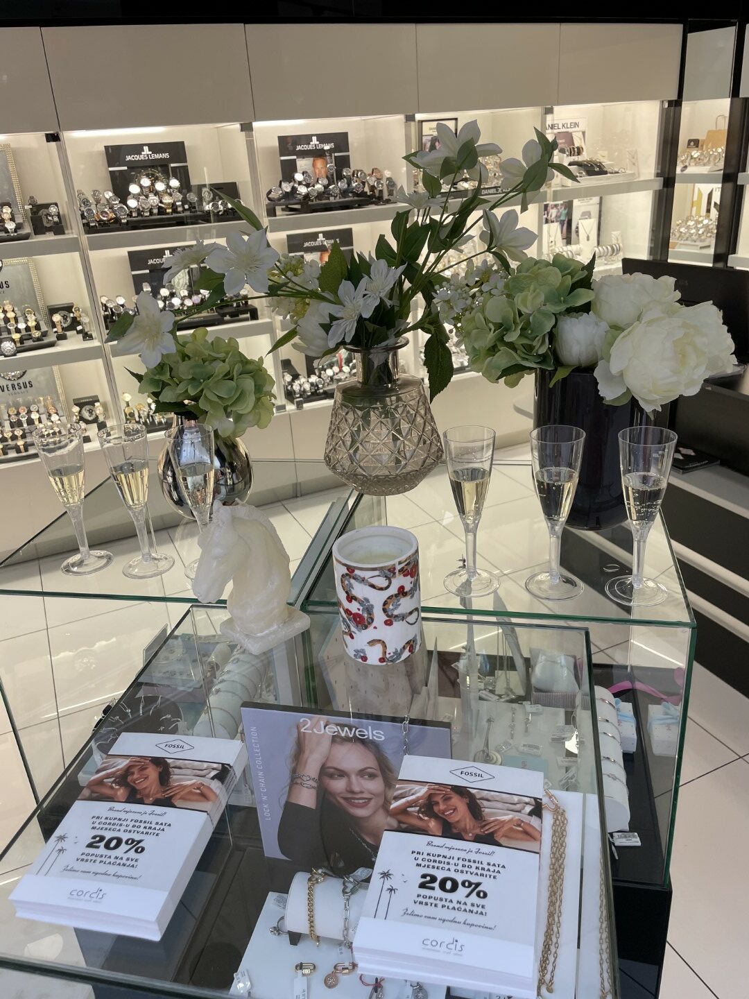 fossil satovi akcija