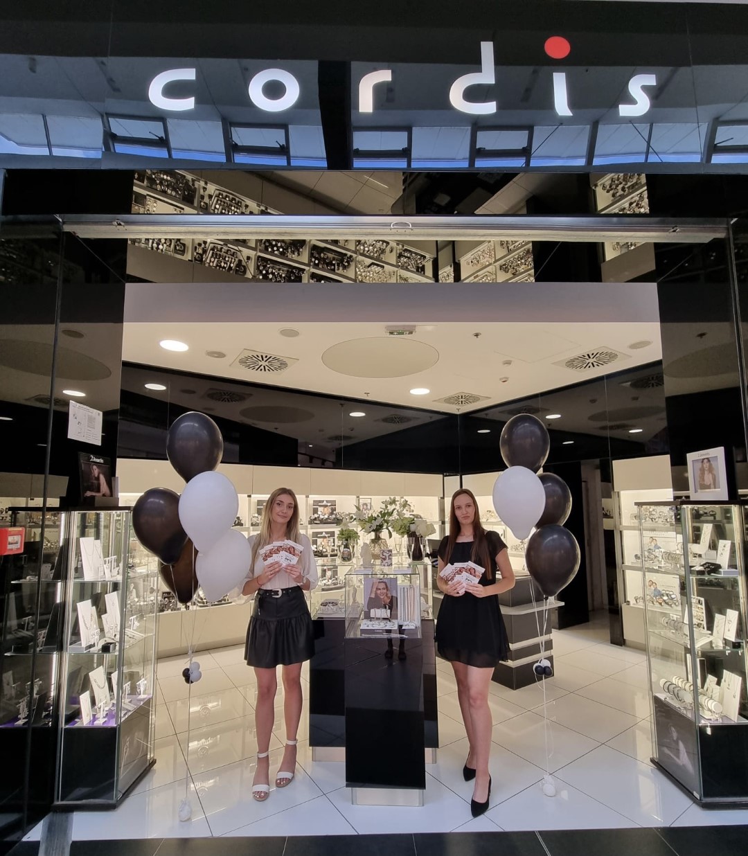 fossil satovi akcija