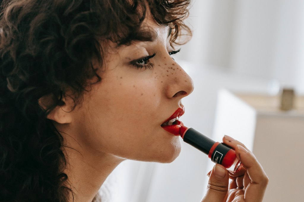 Ruževi za preplanulu put