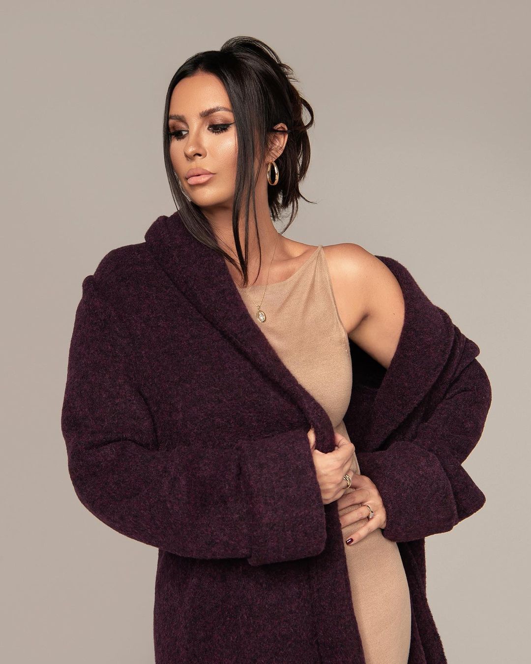 belamakeuplada kolekcija kaputa