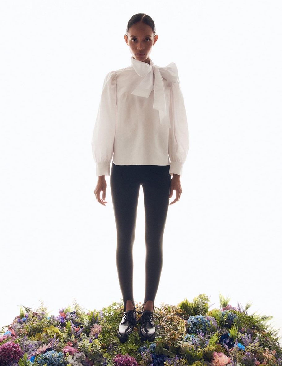 bijela košulja za posao