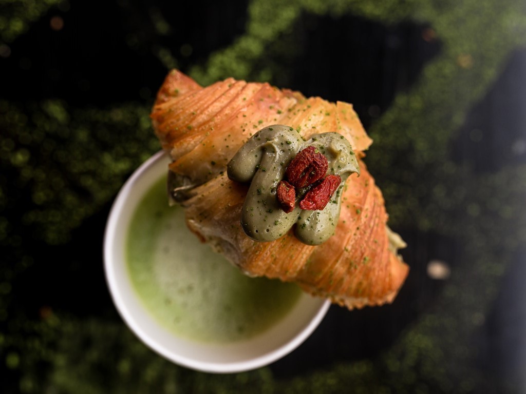 bread club croissant