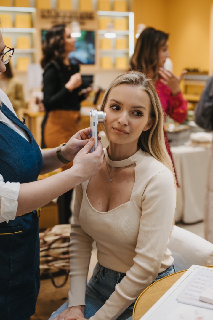 Loccitane uređaj za analizu stanja kože