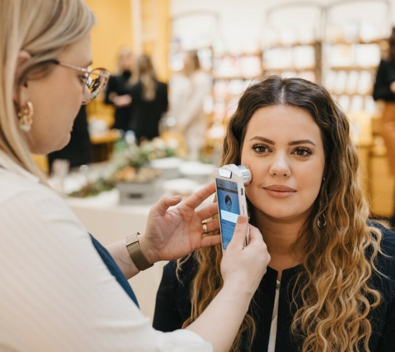 Loccitane uređaj za analizu stanja kože