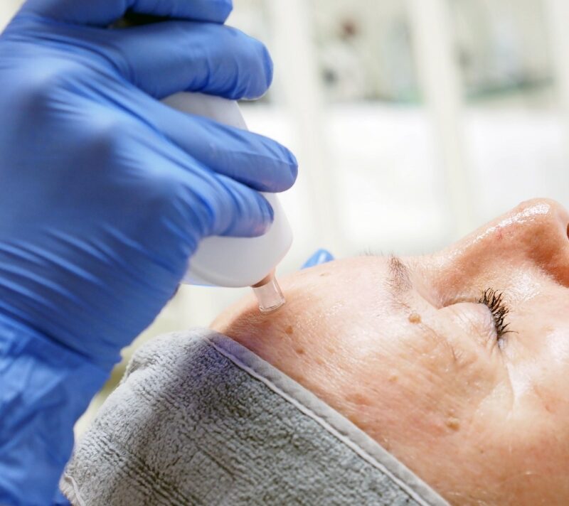 dr. Vivian Jurković