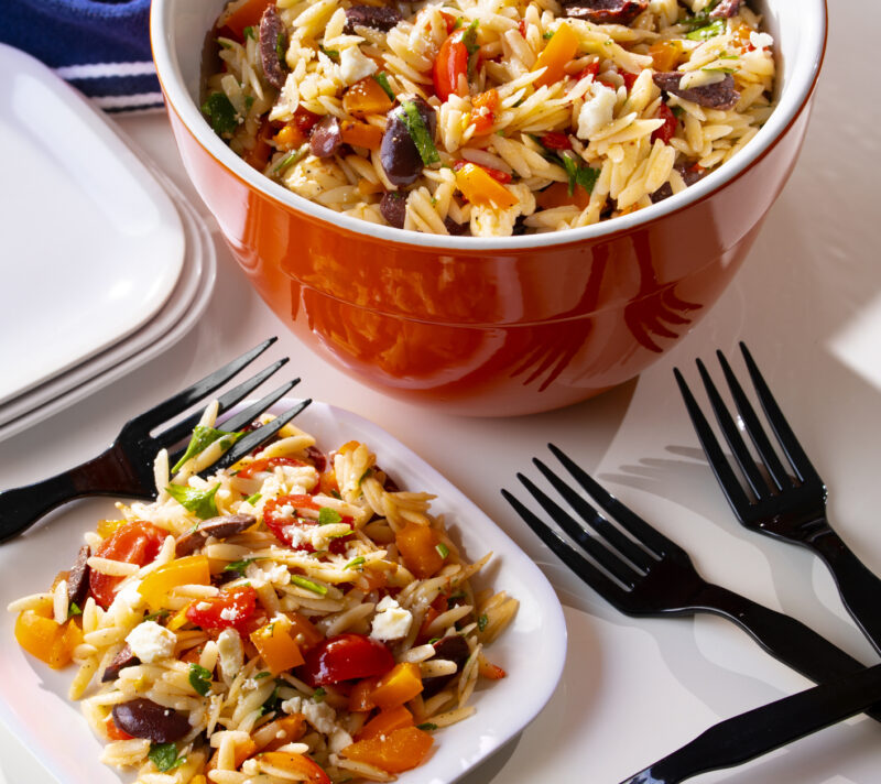 Grčka salata od orzo tjestenine