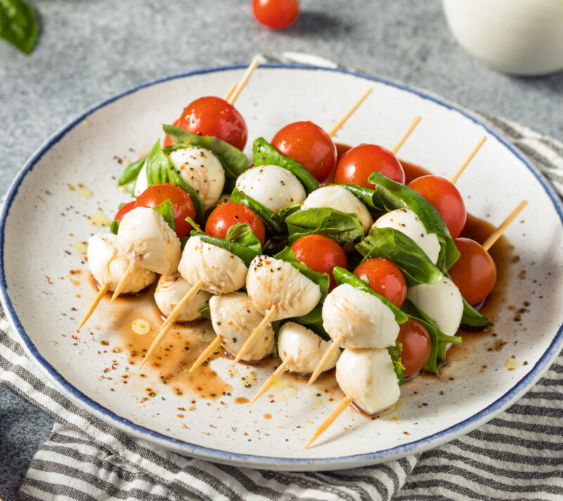 Caprese salata na ražnjićima