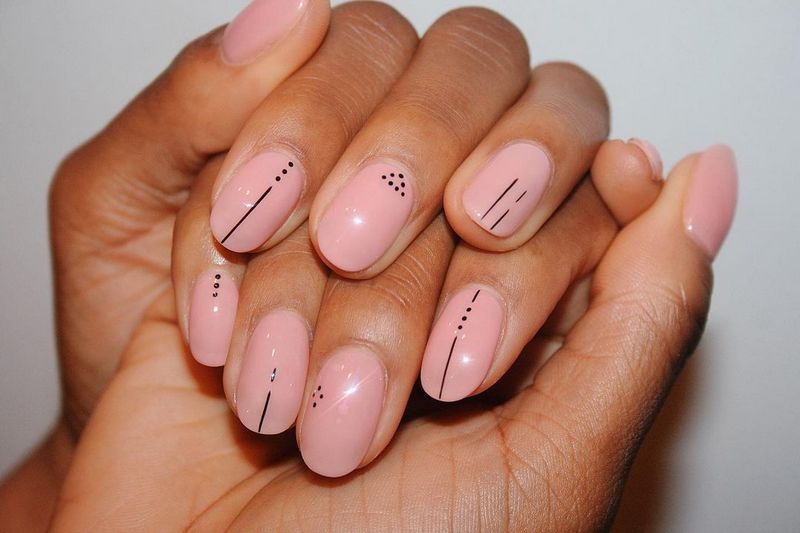 minimalističke manikure