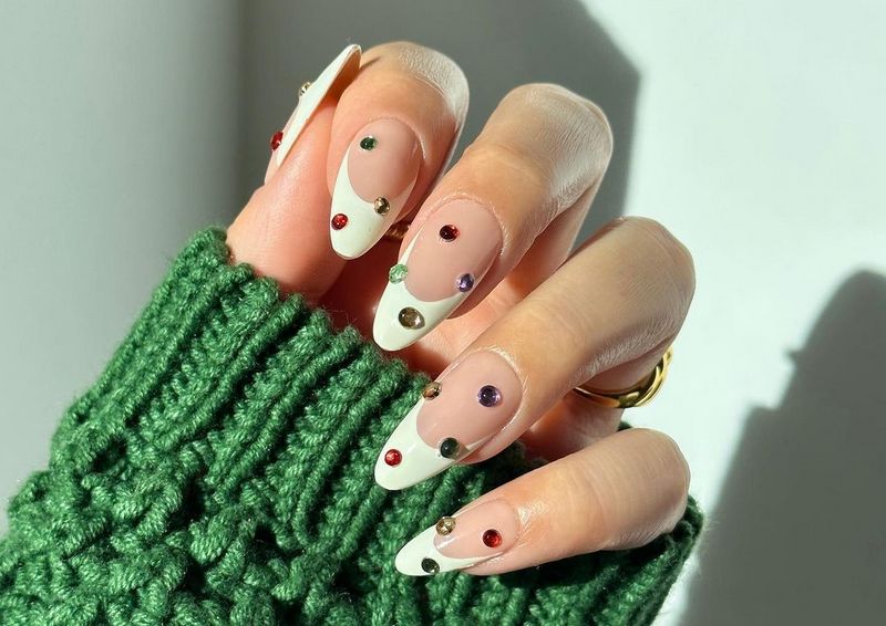 gel manikure s kristalima