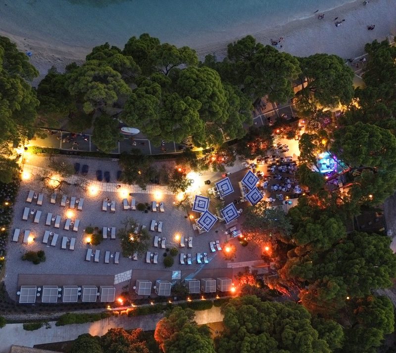maestral-beach-club-brela