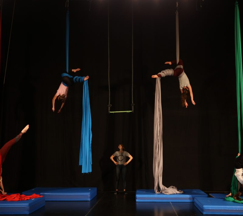 Radionica plesa na svili Cirkus Kolektiva