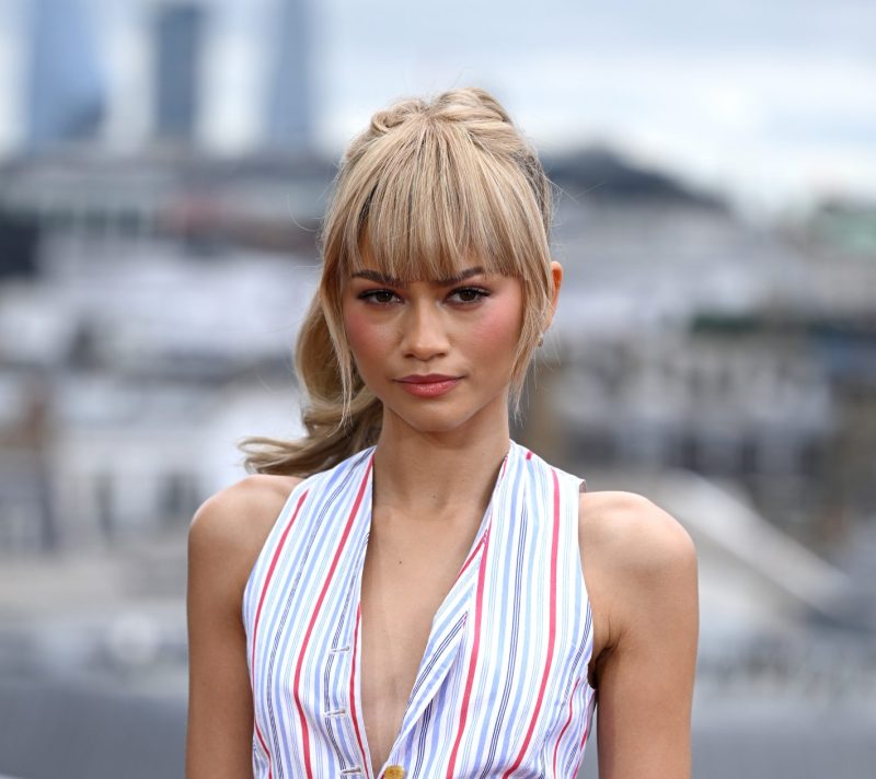 Zendaya vratila guste šiške u modu