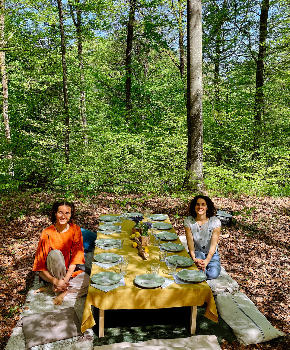 Ena svojim Mind Food okupljanjima redefinira naš odnos prema hrani i potiče svjesno jedenje