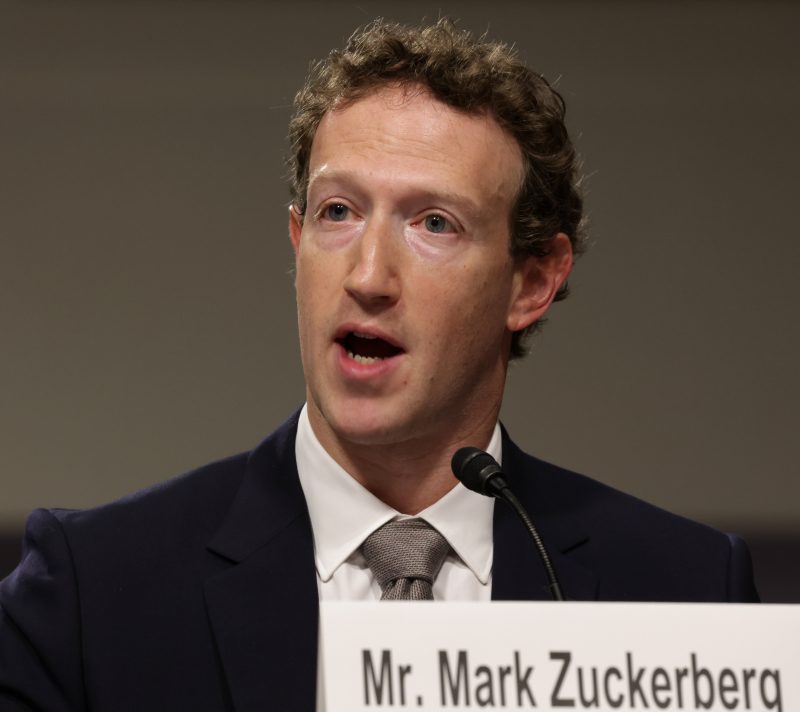 Instagram i Facebook ograničavaju informacije o pobačaju