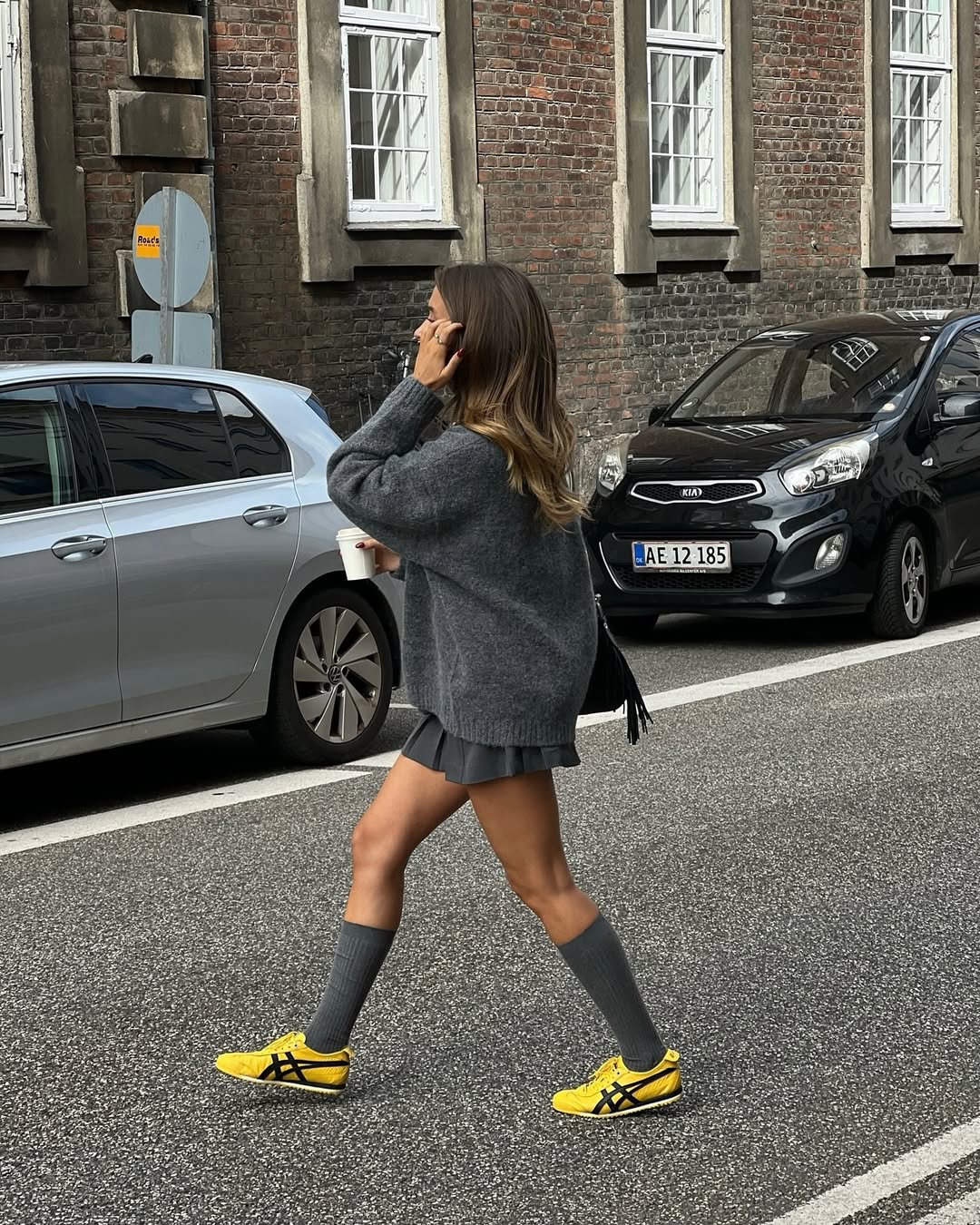 žute tenisice naslovna ljepota i zdravlje proljeće 2025