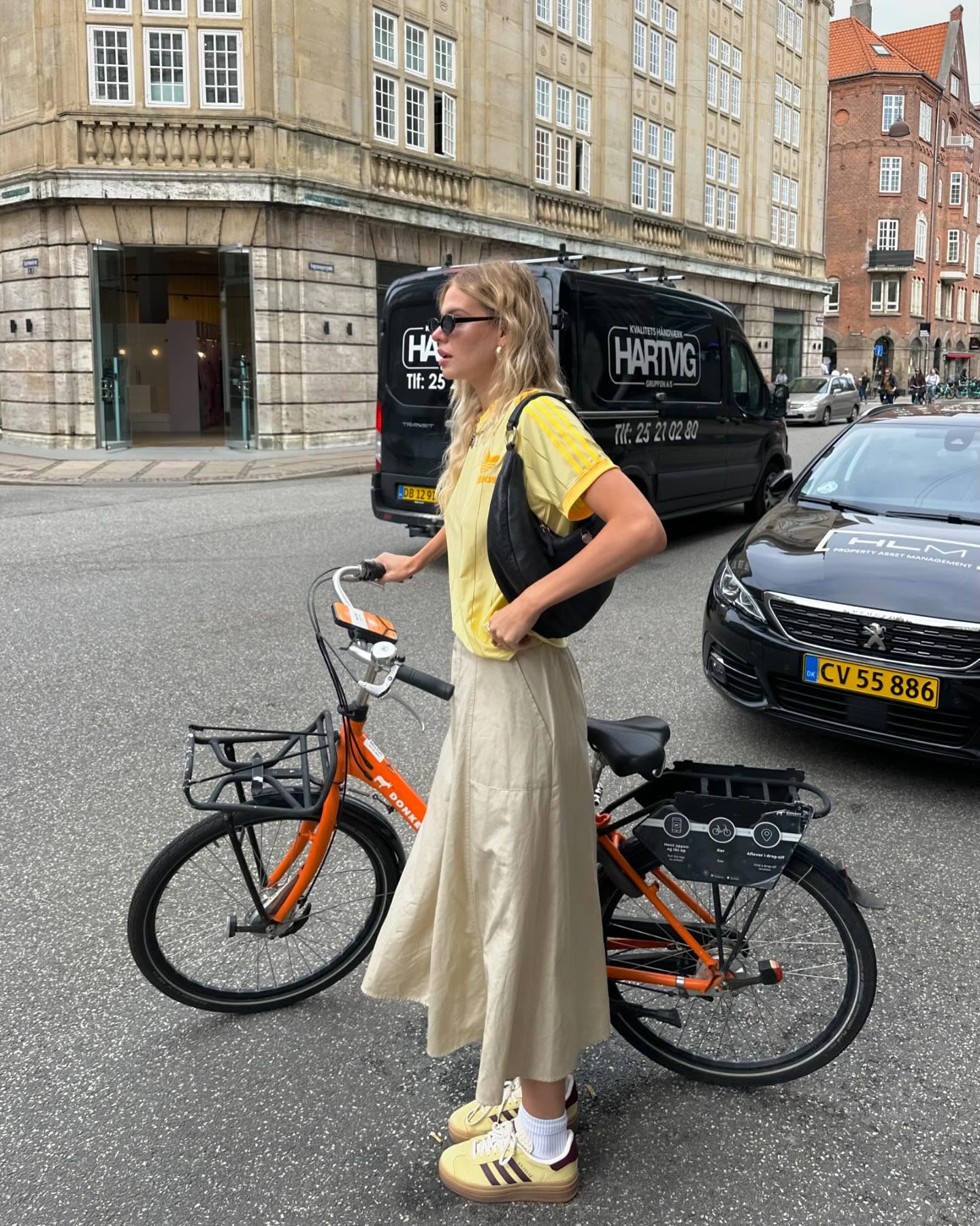 žute tenisice proljeće 2025