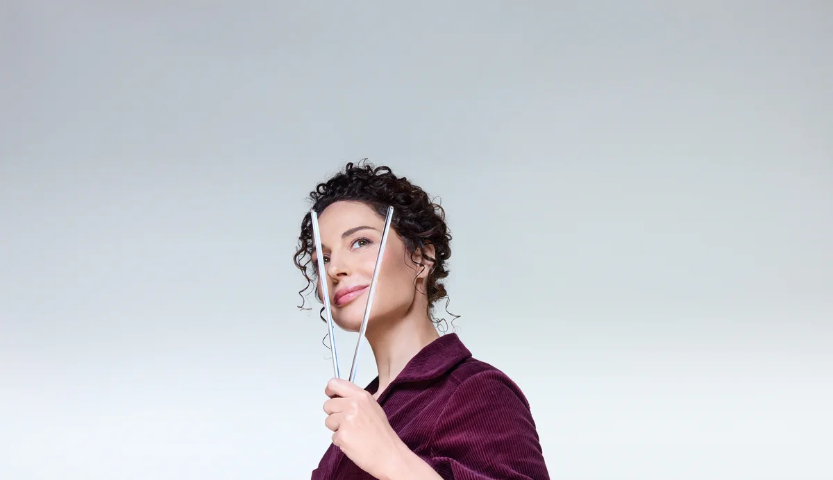 Nova Volume Filler linija za njegu kože s patentiranim sastojkom QT40®, hijaluronom i ceramidima iz laboratorija Kozmetike Afrodita inovacija je koja će promijeniti pravila igre u anti-age njezi.