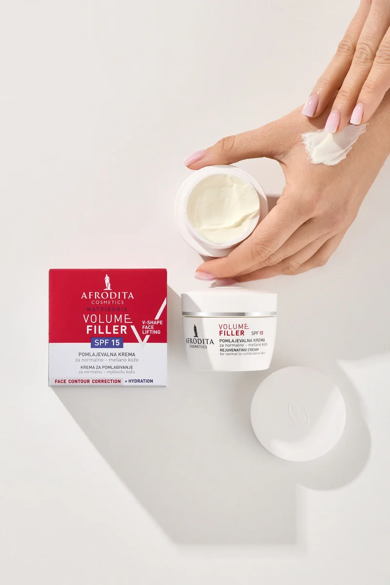 Nova Volume Filler linija za njegu kože s patentiranim sastojkom QT40®, hijaluronom i ceramidima iz laboratorija Kozmetike Afrodita inovacija je koja će promijeniti pravila igre u anti-age njezi.