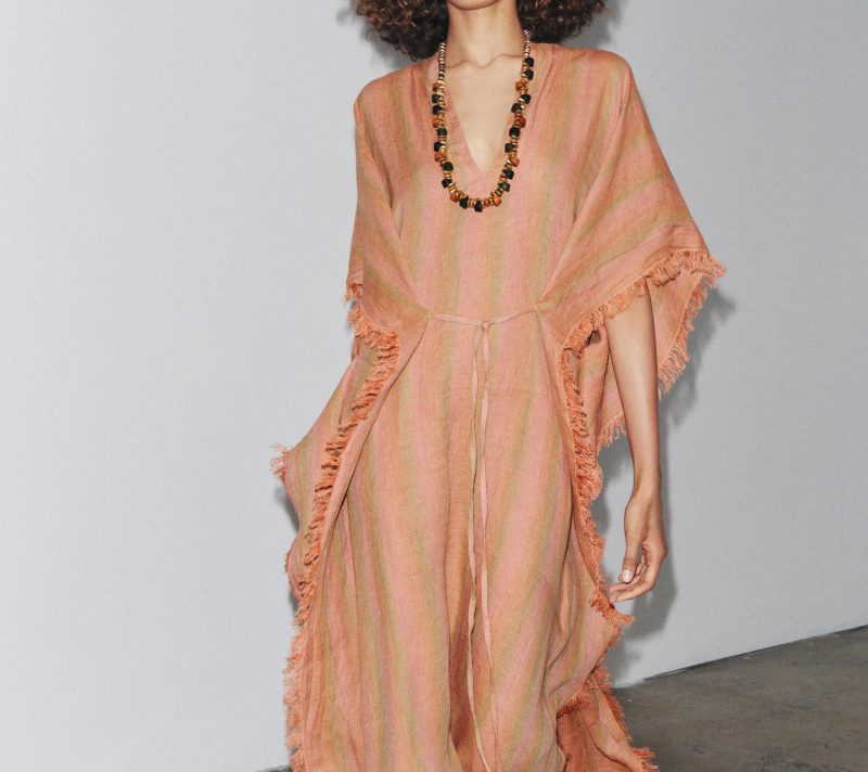Kaftan modni trend 2025.