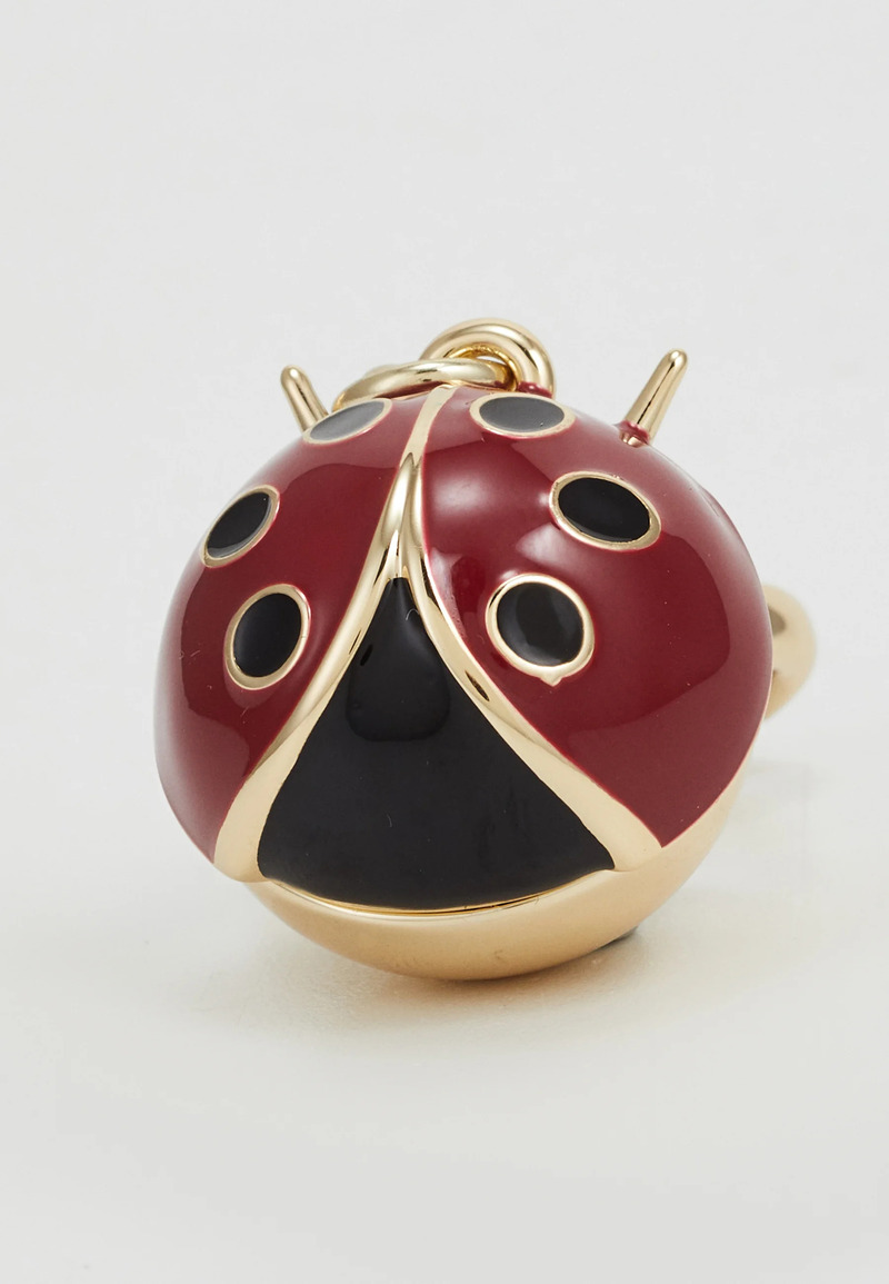 Zaboravite na Labubu: Izdvajamo chic privjeske za torbe