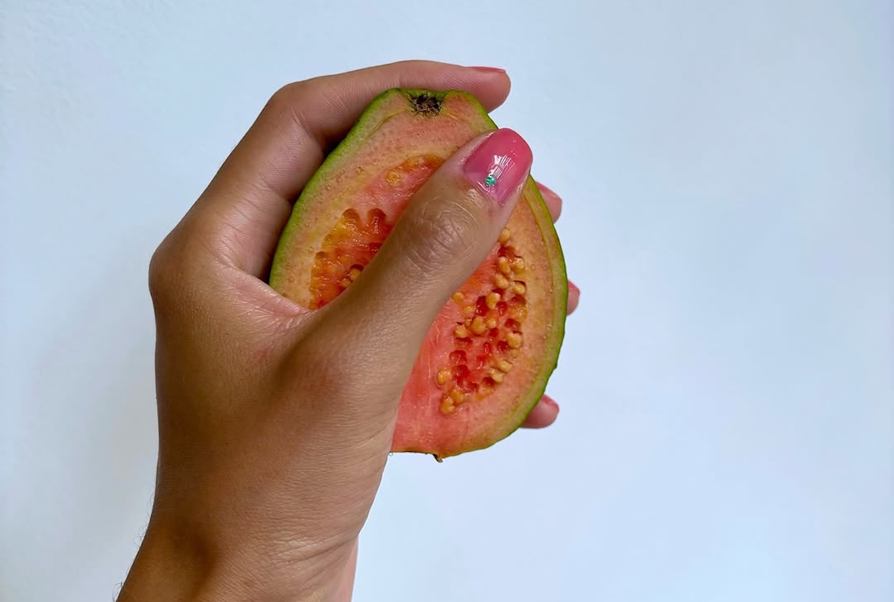 guava jelly manikura