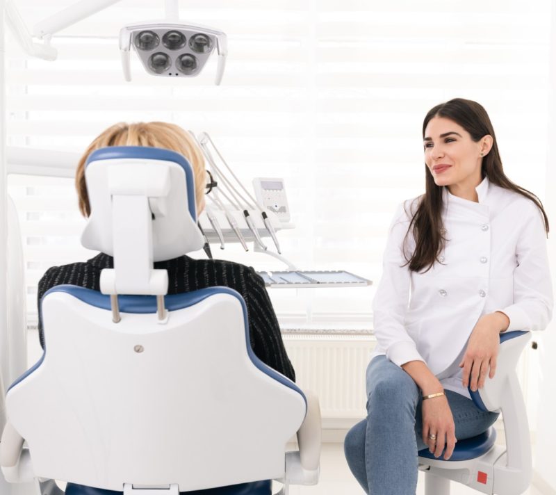 Sve što trebate znati o dentalnim implantatima i All-on-4 metodi