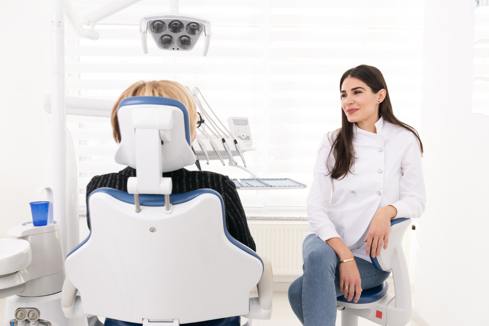 Sve što trebate znati o dentalnim implantatima i All-on-4 metodi