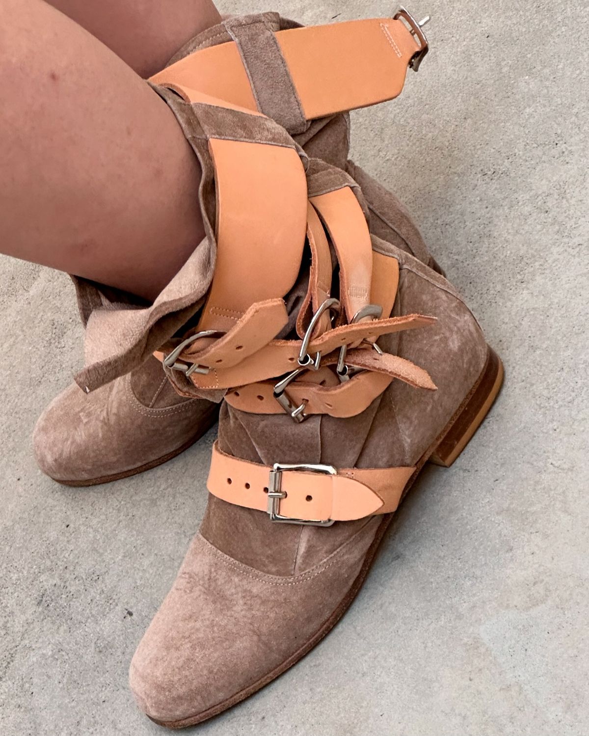 Čizme koje će biti u trendu za jesen 2025.