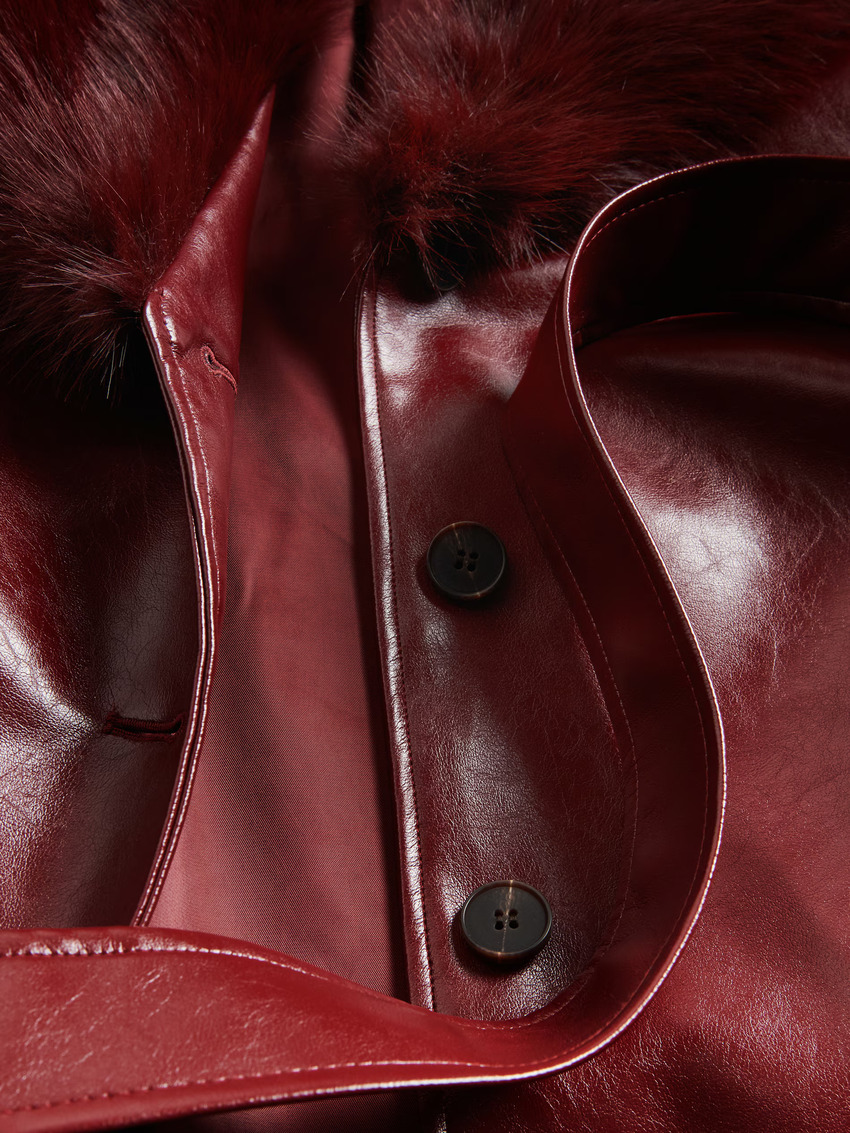 Reserved bordo kaput za jesen