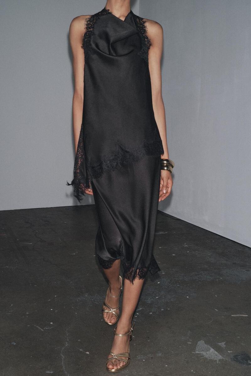 Slip suknja je pritajeni trend za jesen 2025.