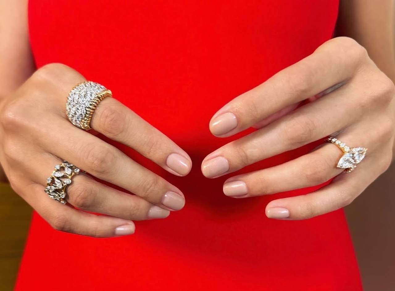 Selena Gomez manikura