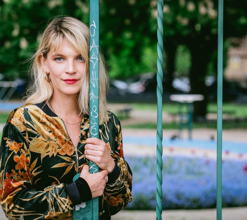 S Anicom Tomić o nasilju nad ženama, kazalištu kao mjestu slobode i predstavi “U ime oca, u ime majke”