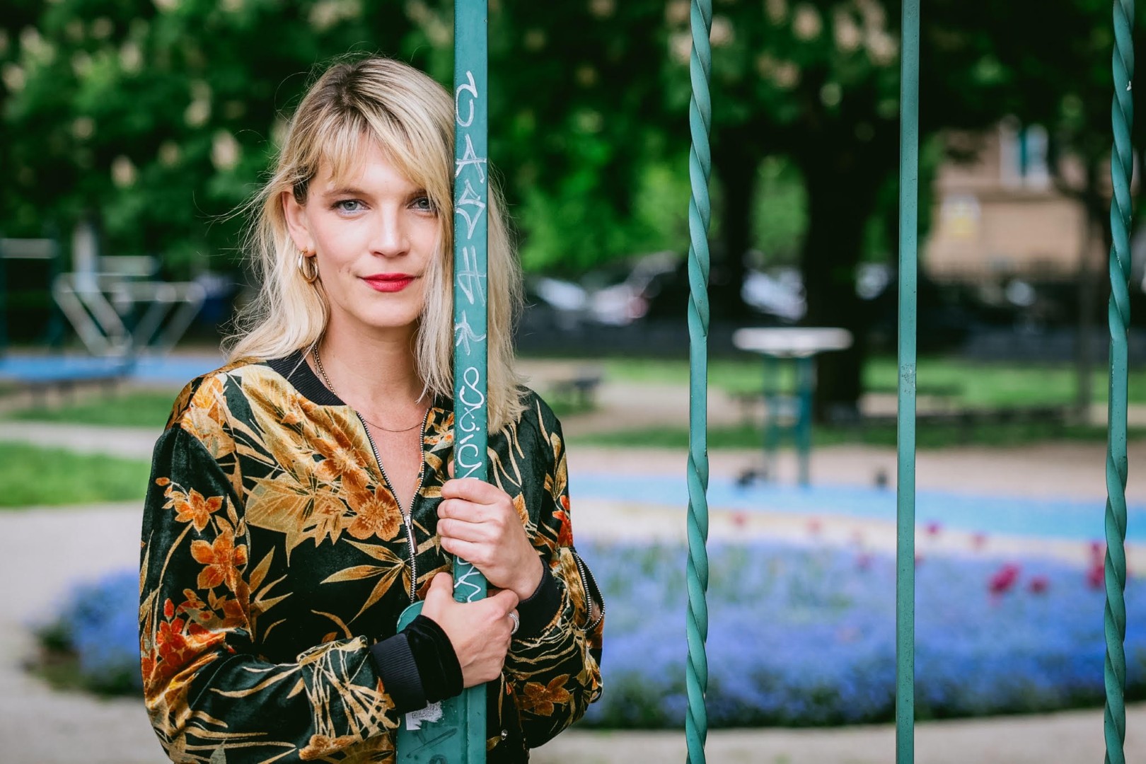 S Anicom Tomić o predstavi “U ime oca, u ime majke”