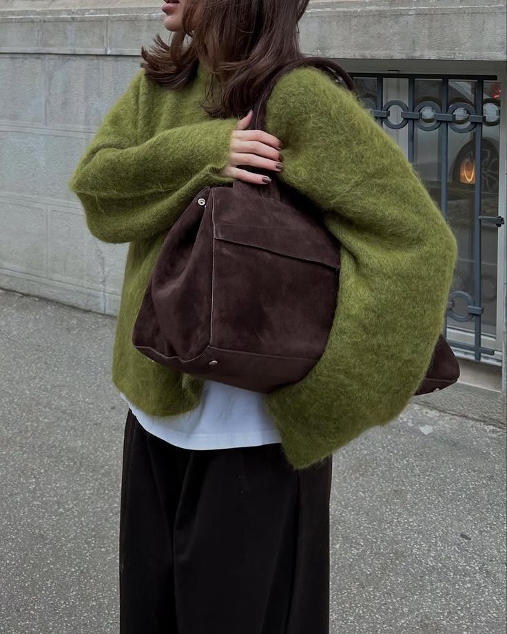 Avokado ili maslac zelena boja