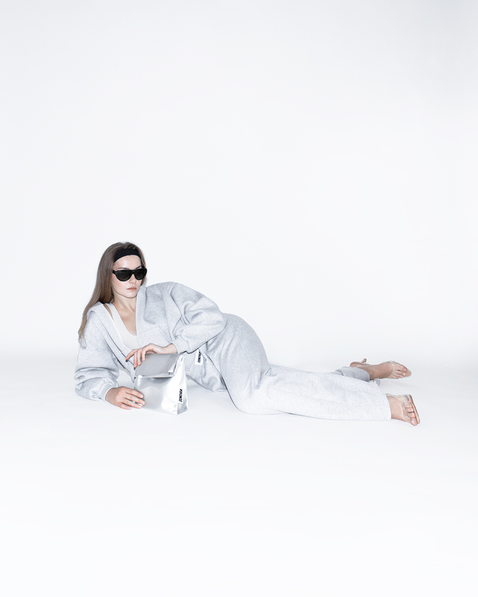 Donovan Pavleković siva trenirka