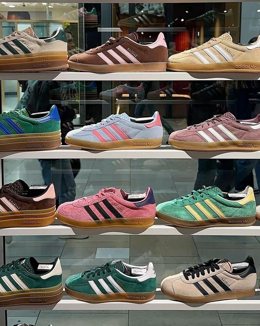Adidas predstavio novi chic model “Sambica” u ključnoj boji sezone