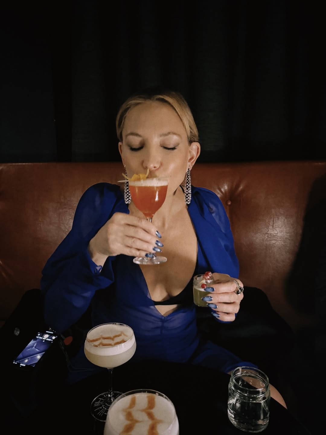 Kate Hudson plava manikura