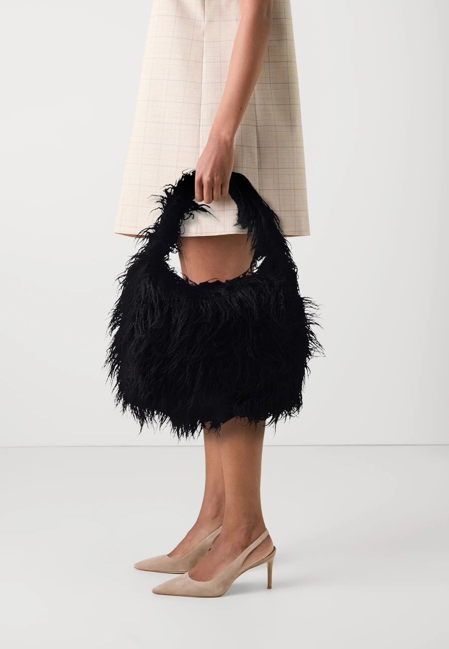 Perje za party sezonu 2025