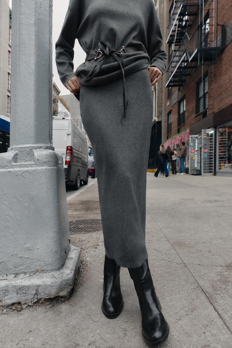 Siva midi suknja iz Zare Black Friday