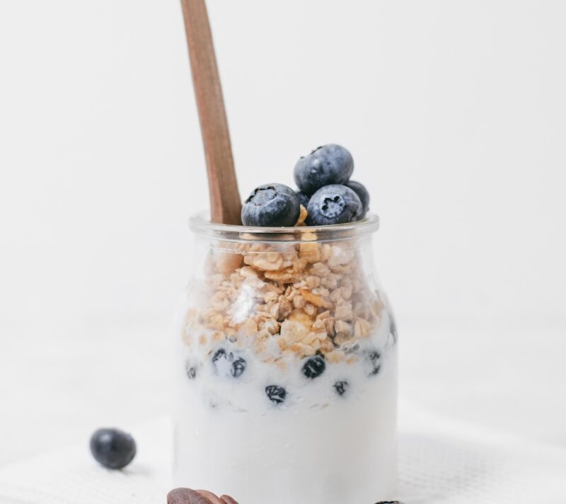 Grčki ili običan jogurt: koji je bolji za vašu liniju i zdravlje