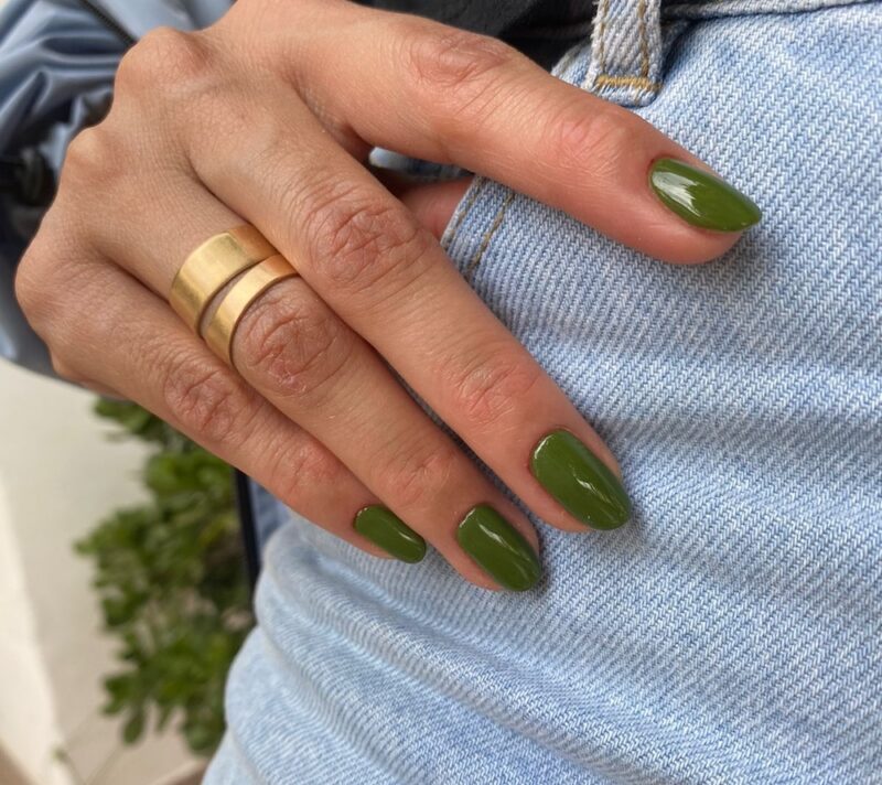 3 boje laka koje će preuzeti zimske manikure i pedikure