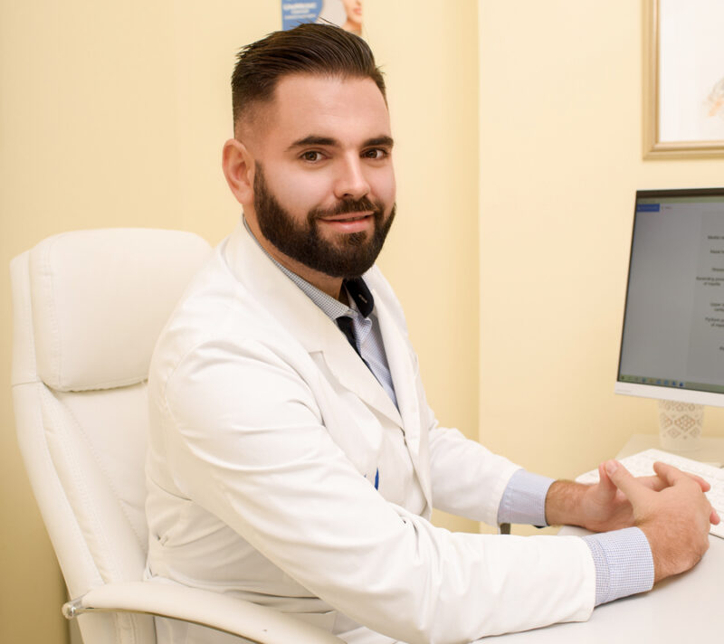 Što čini dobrog estetskog kirurga? Razgovarali smo s jednim od vodećih stručnjaka Dr. Borisom Ivkićem